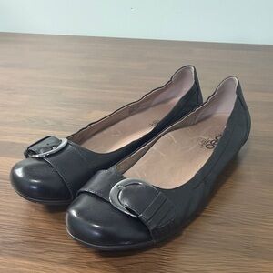 Abeo Trina Black Leather Buckle Flats Sz 9.5N